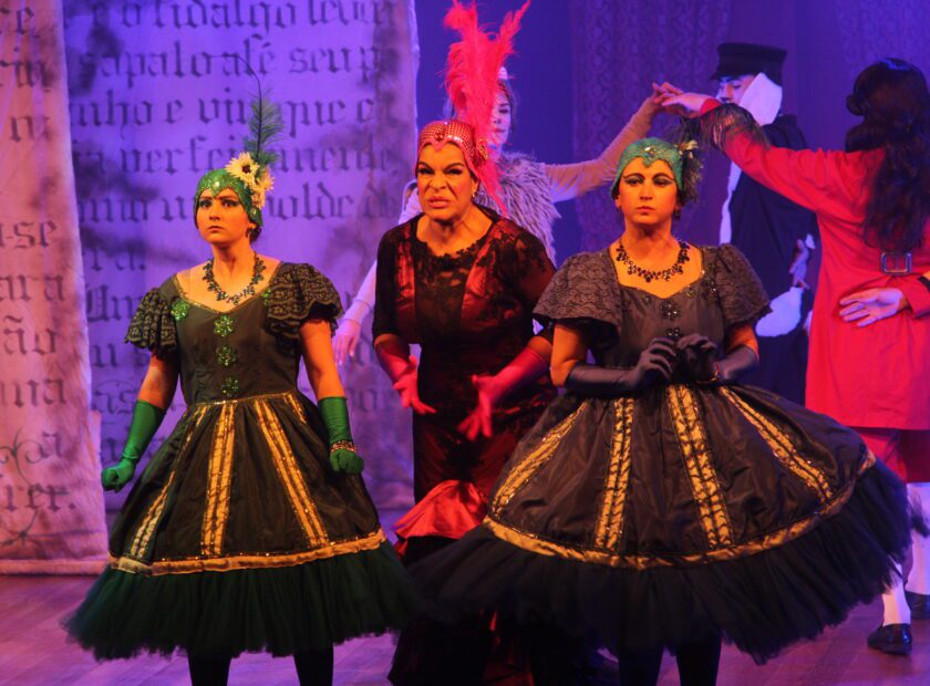 Simplesmente Cinderella_divulgação.