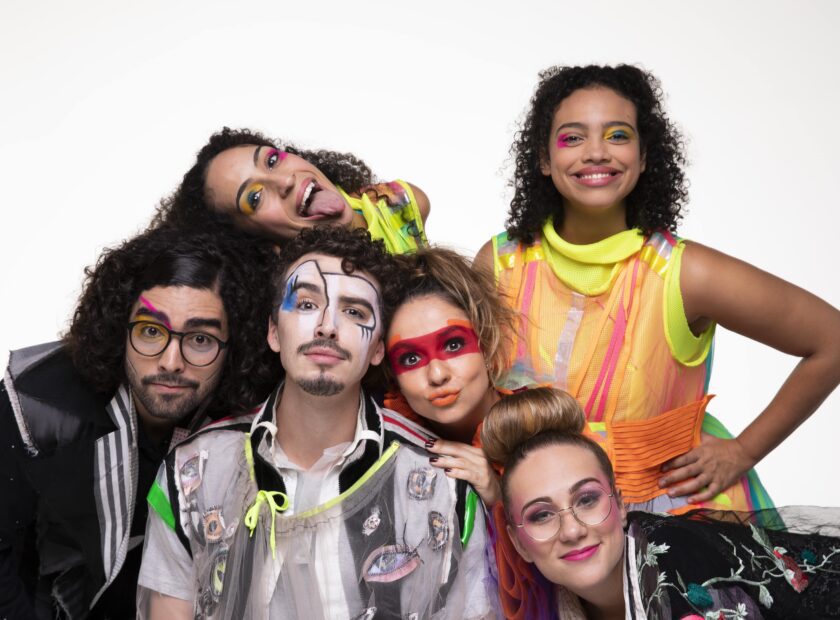 16_Thiago Marinho_Gabriel Stauffer_Thais Belchior Carol Garcia_Aline Deluna e Lu Vieira _Crédito Leo Aversa-min